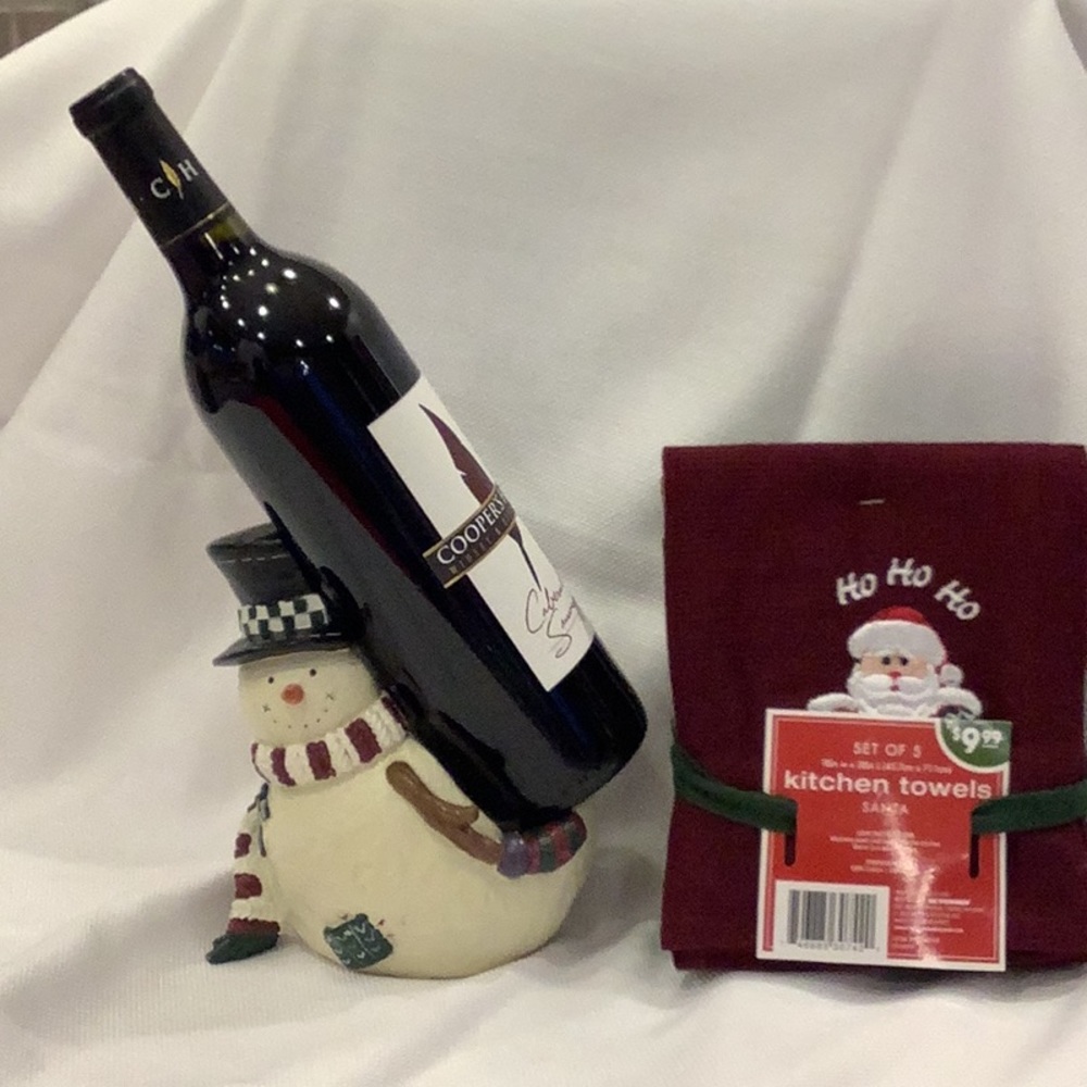 Snowman wine bottle holder & 5 holiday towels